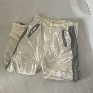 COPY - Vintage windbreaker/mc hammer pants